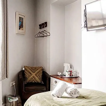 Bed & Breakfast The Railway